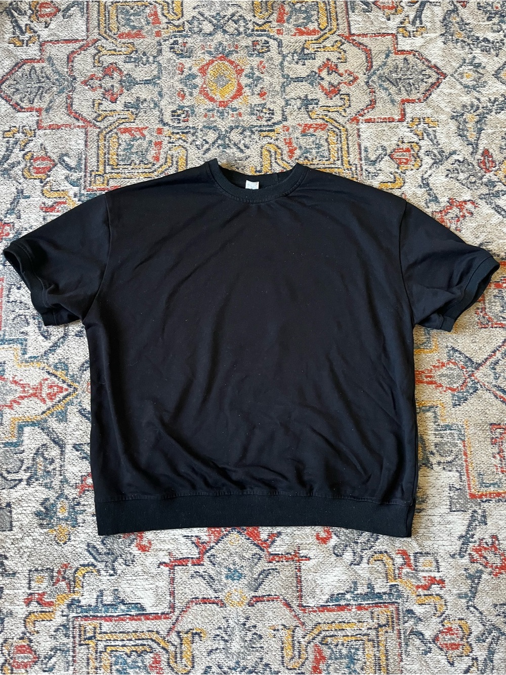 Classic Black Crewneck Short-Sleeve Sweatshirt